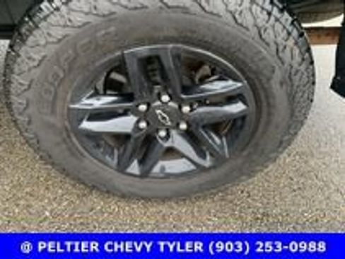 Used 2019 Chevrolet Silverado 1500 LT Trail Boss image 5