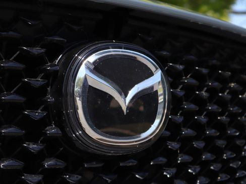 Certified 2023 MAZDA CX-30 AWD 2.5 S w/ Preferred Package image 33