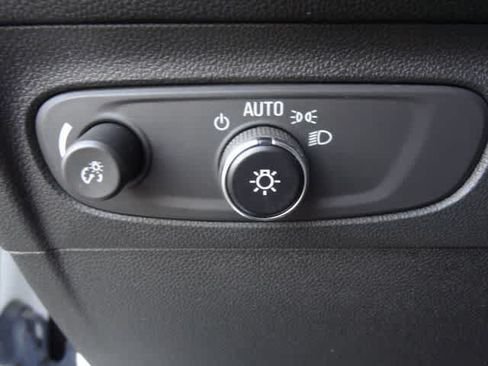 Used 2023 Buick Envision Essence w/ Sport Touring Package FWD image 20