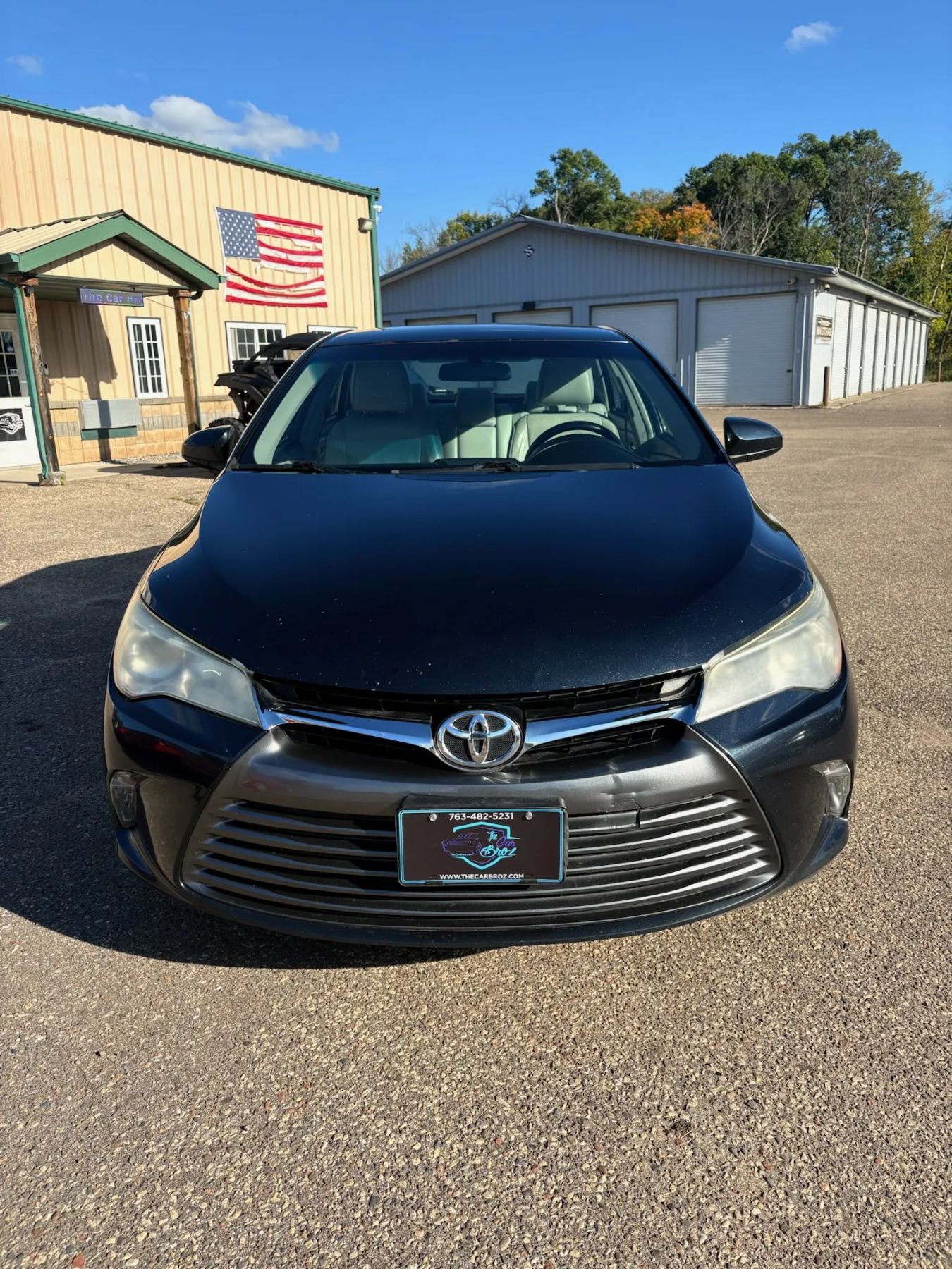 Used 2015 Toyota Camry XLE FWD image 2