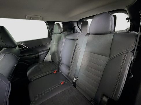 Used 2023 Mitsubishi Outlander SE FWD image 24