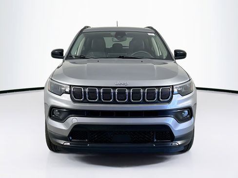 Used 2022 Jeep Compass Latitude w/ Sun and Sound Group image 2