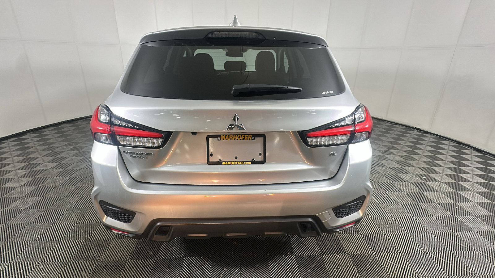 Used 2024 Mitsubishi Outlander Sport SE AWD/4WD image 3