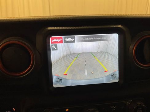 Used 2020 Jeep Gladiator Mojave w/ Dual Top Group image 18