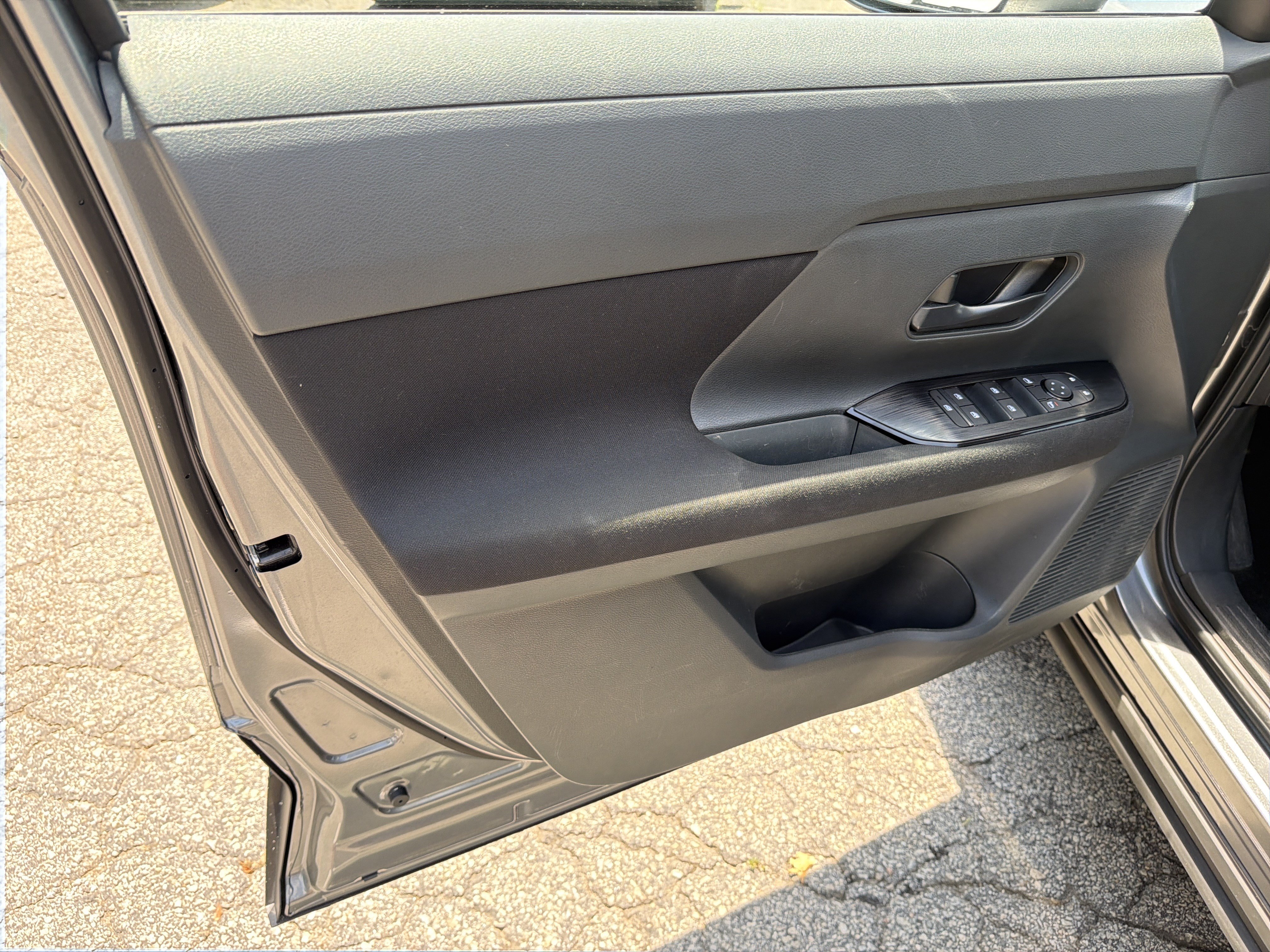Used 2025 Nissan Kicks S AWD/4WD image 10
