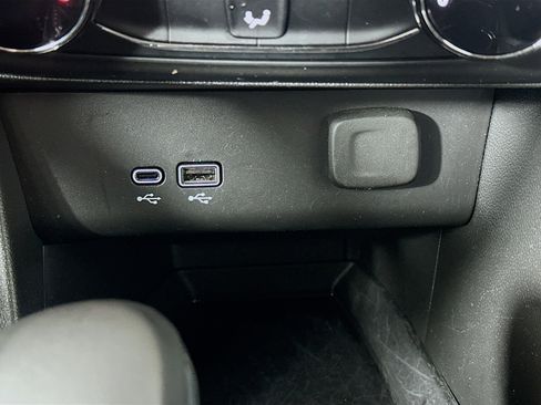 Used 2025 Buick Encore GX Preferred FWD image 26