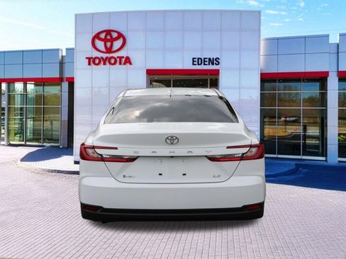 Used 2026 Toyota Camry LE w/ Convenience Package FWD image 4