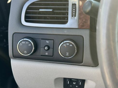 Used 2007 Chevrolet Silverado 2500 LTZ w/ Suspension Package, Off-Road image 13