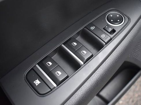 Certified 2023 Kia Forte LXS image 17