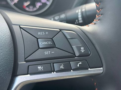 Used 2025 Nissan Sentra SR w/ Trunk Package FWD image 20