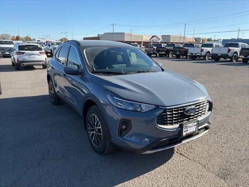 New 2026 Ford Escape SE w/ Class II Trailer Tow Package image 8