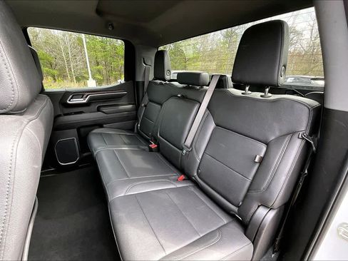 Used 2025 GMC Sierra 1500 SLT image 21