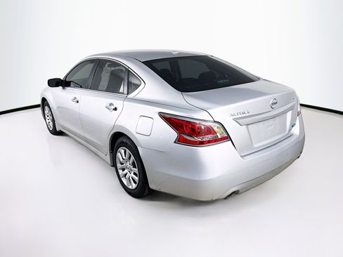 Used 2014 Nissan Altima 2.5 S w/ Display Audio Package image 28