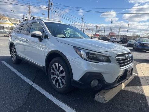 Used 2019 Subaru Outback 2.5i Touring w/ Popular Package #3A image 3