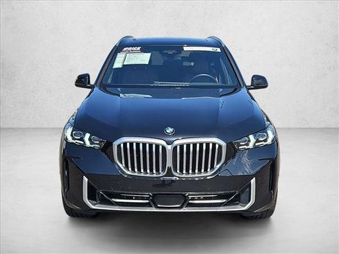 Certified 2024 BMW X5 xDrive40i w/ Premium Package AWD/4WD image 2