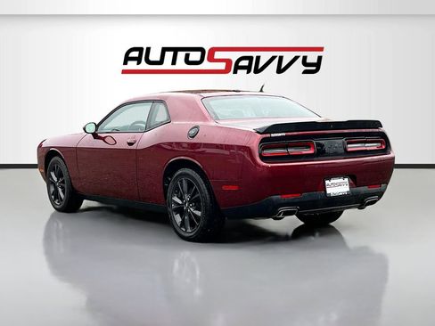 Used 2020 Dodge Challenger SXT w/ Blacktop Package AWD/4WD image 5
