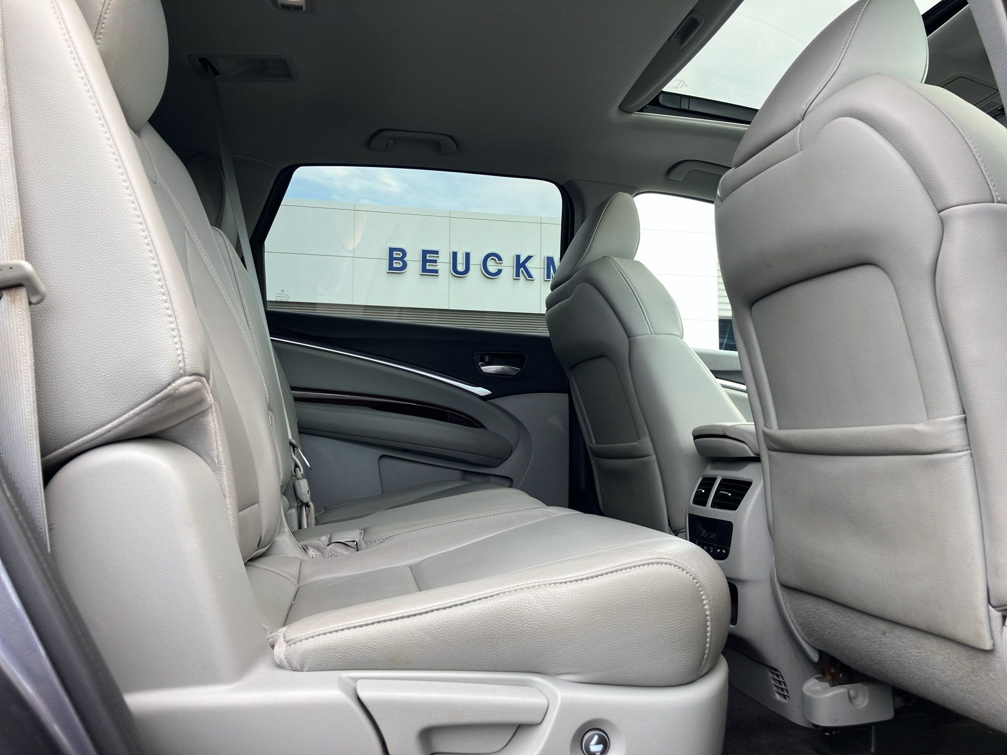 Used 2017 Acura MDX SH-AWD image 38