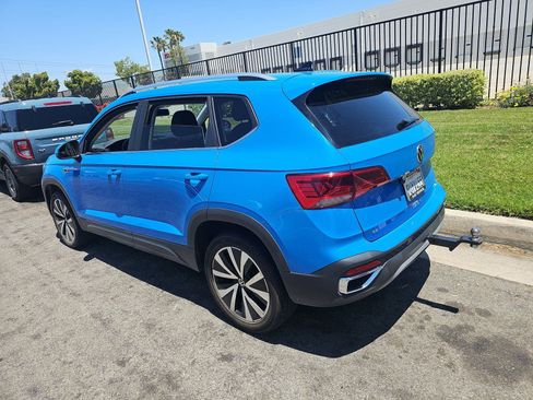 Used 2022 Volkswagen Taos SE FWD image 8