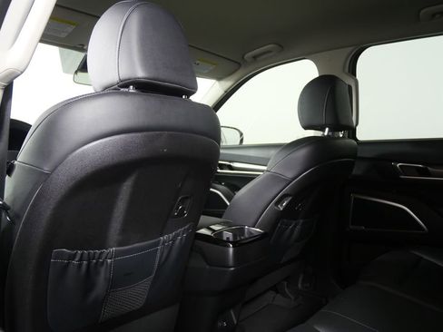 Used 2022 Kia Telluride LX image 17
