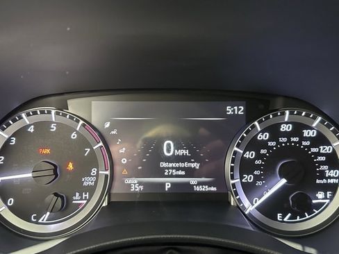 Used 2023 Toyota Highlander LE image 26