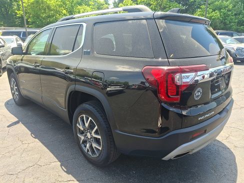 Used 2023 GMC Acadia SLE AWD/4WD image 4