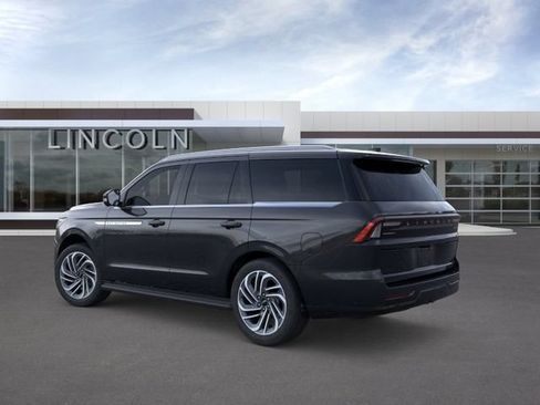 New 2026 Lincoln Navigator Premiere AWD/4WD image 4