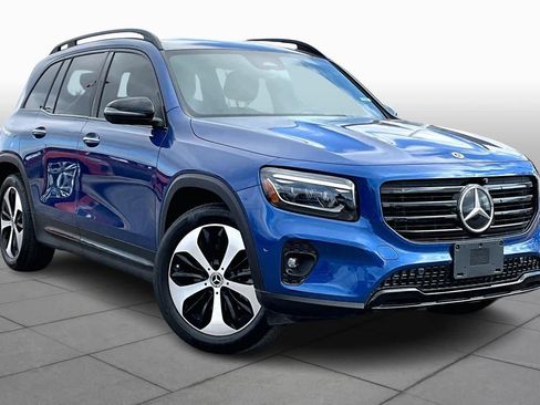 Used 2025 Mercedes-Benz GLB 250 image 3