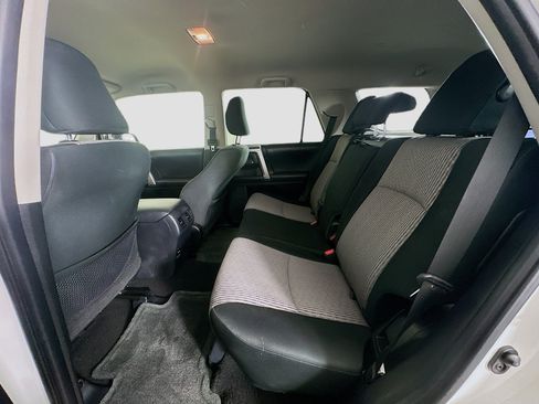 Used 2017 Toyota 4Runner SR5 AWD/4WD image 26