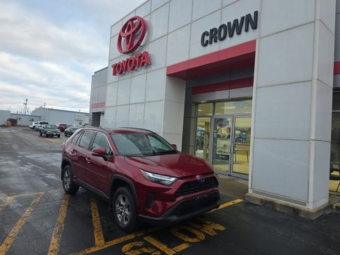 Used 2023 Toyota RAV4 XLE image 1