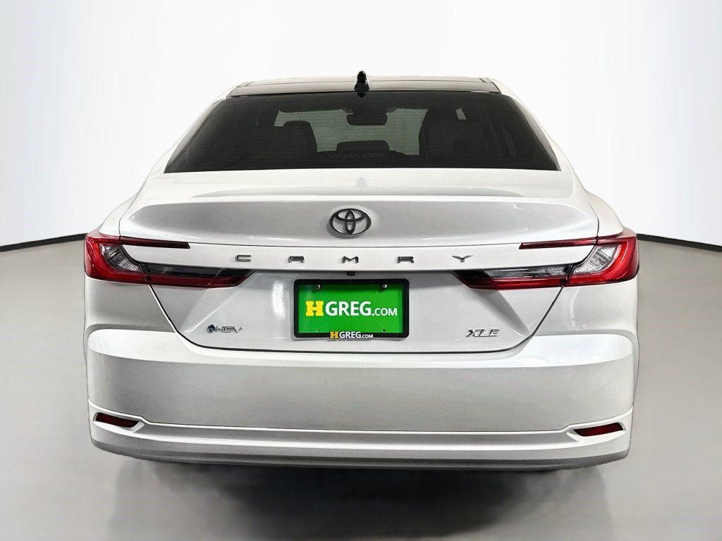 Used 2025 Toyota Camry XLE FWD image 8