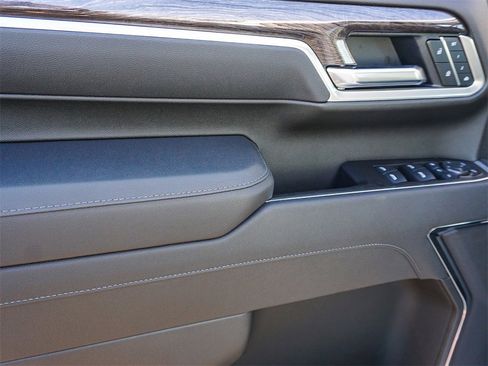 New 2026 Chevrolet Silverado 3500 LTZ w/ LTZ Premium Package image 18