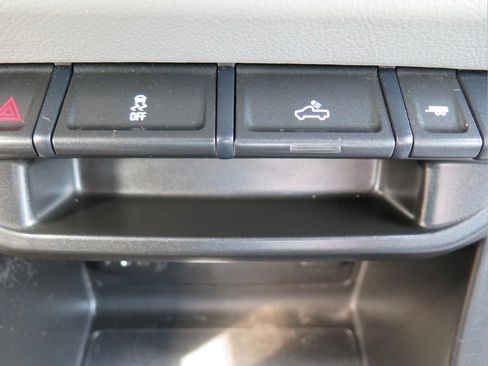 Used 2021 Chevrolet Colorado W/T w/ WT Convenience Package RWD image 16