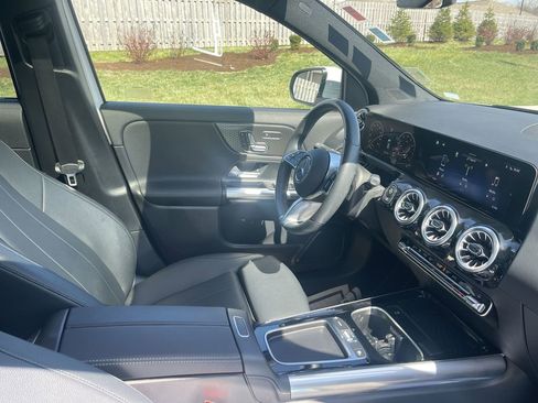 Used 2024 Mercedes-Benz GLA 250 4MATIC image 39