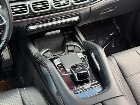 Used 2023 Mercedes-Benz Maybach GLS 600 4MATIC image 36