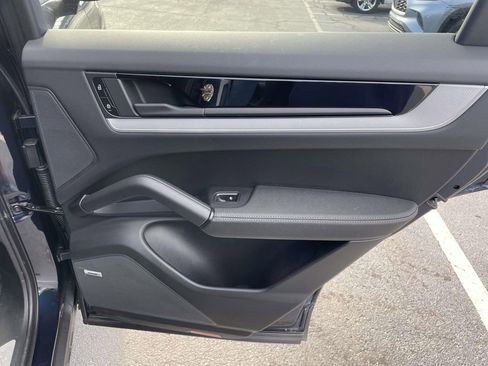Used 2024 Porsche Cayenne image 46