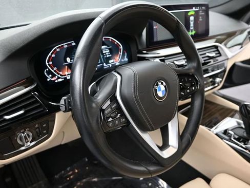 Used 2023 BMW 530i w/ Premium Package image 13