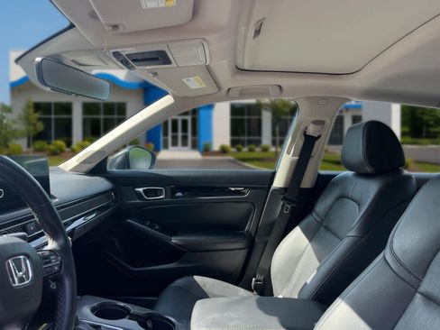Used 2023 Honda Civic Touring image 12