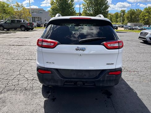 Used 2017 Jeep Cherokee Latitude w/ Safety/Convenience Group AWD/4WD image 4