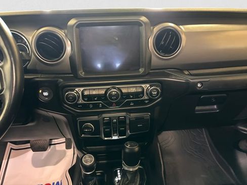 Used 2022 Jeep Gladiator Sport AWD/4WD image 12