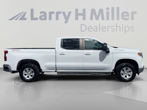 Used 2023 Chevrolet Silverado 1500 LT w/ Leather Package AWD/4WD image 6