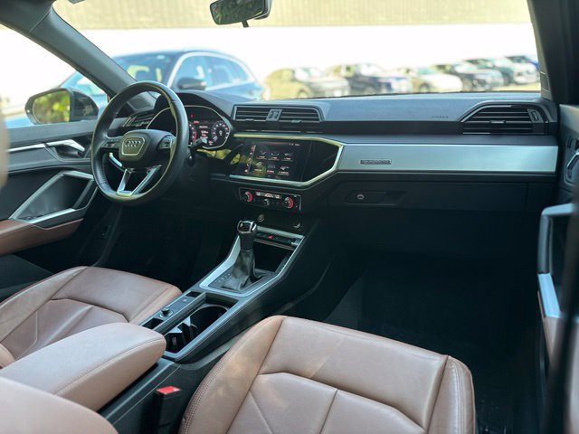 Used 2020 Audi Q3 2.0T Premium w/ Convenience Package AWD/4WD image 15