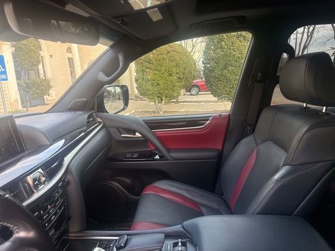 Used 2021 Lexus LX 570 4WD w/ 3rd Row & Luxury Pkg image 20