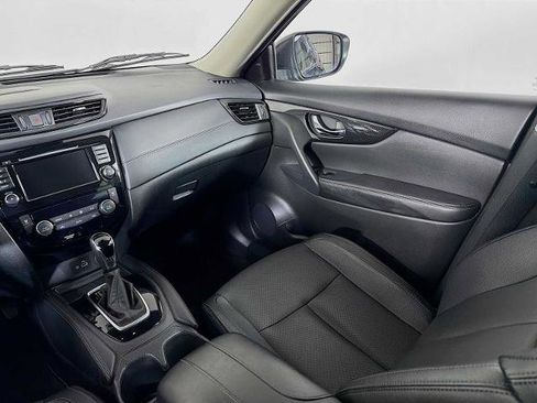 Certified 2018 Nissan Rogue SL image 19