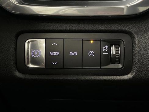 Used 2024 GMC Acadia Denali w/ Super Cruise Package image 27