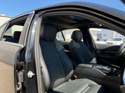 Used 2026 BMW 530i image 9