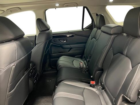 New 2025 Honda Pilot Touring image 33