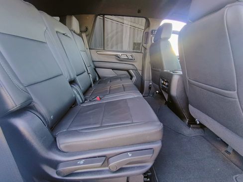 Used 2025 Chevrolet Tahoe LT image 31