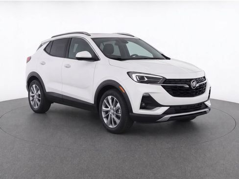 Used 2023 Buick Encore GX Essence w/ Experience Buick Package FWD image 2