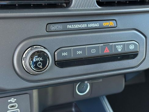 New 2025 Ford Maverick XL w/ Equipment Group 101A image 15