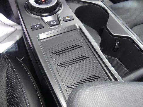 Used 2024 Kia EV6 Wind image 42